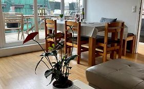 Dachgeschosswohnung Mit Kostenlosem Parkplatz Und Internet!